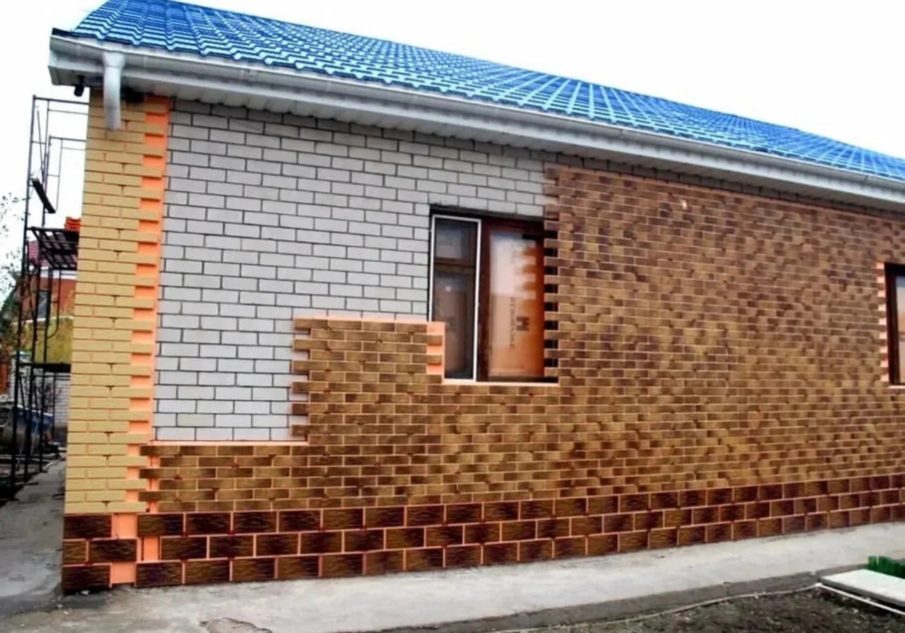 Фасад коммерческого здания (фото замените позже)
